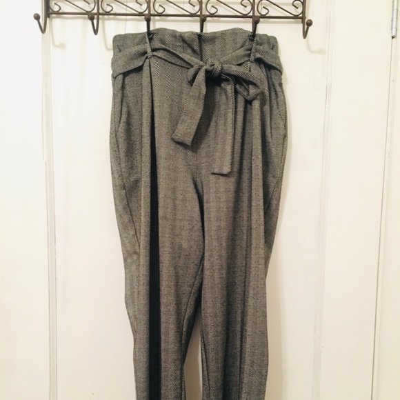 Paper-bag pants - Picture 1 of 2